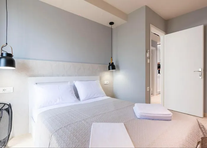 25central Apt-2br Apartment